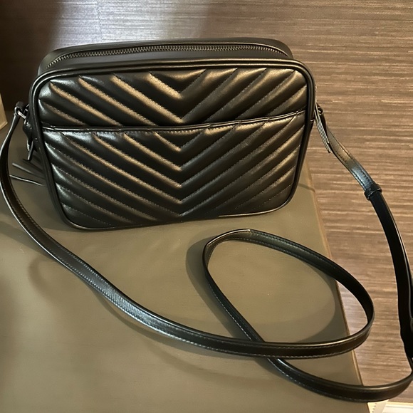 Saint Laurent “Lou” Camera bag crossbody bag - Picture 6 of 8